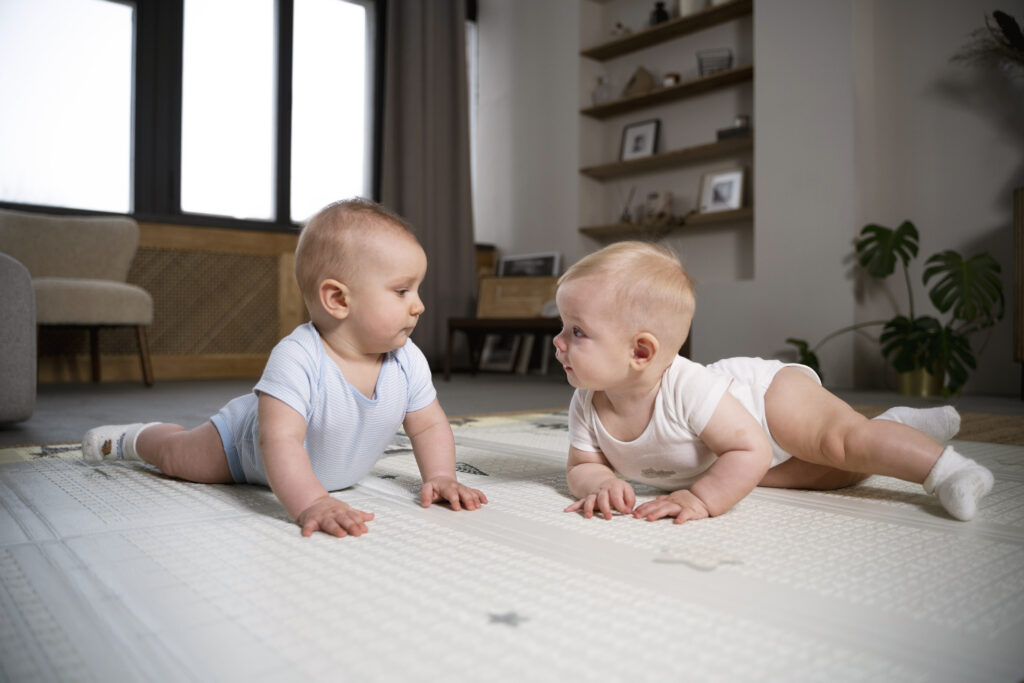 How Newborn Twins Baby Care:11 Twins baby hacks 